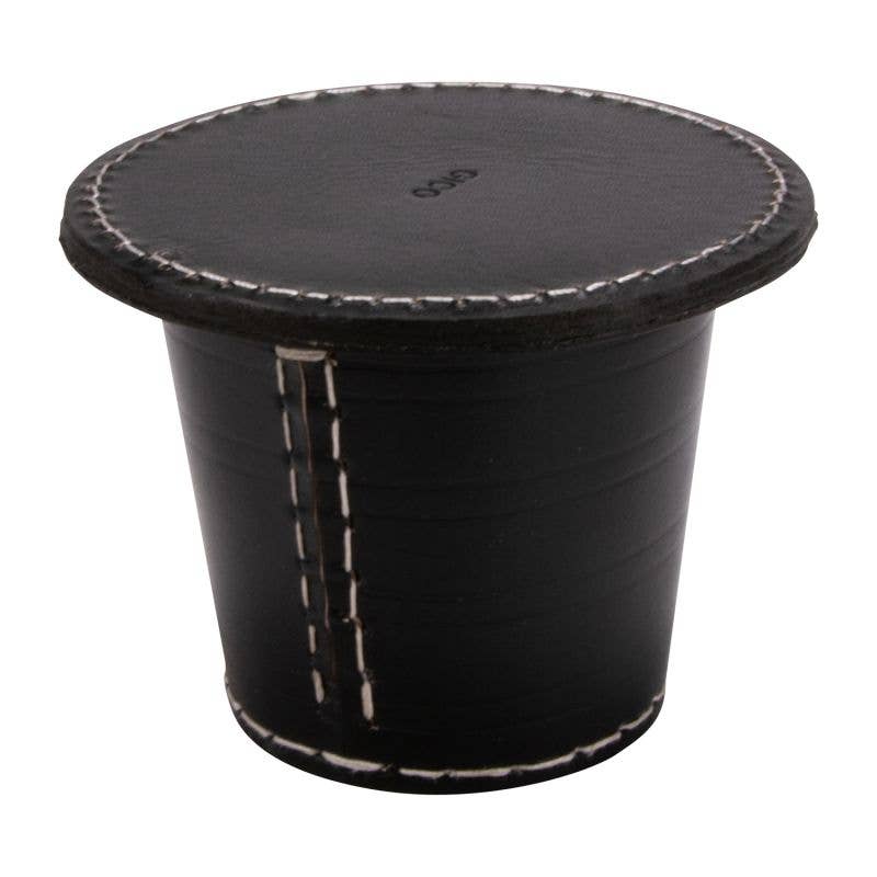 Würfelbecher aus Leder