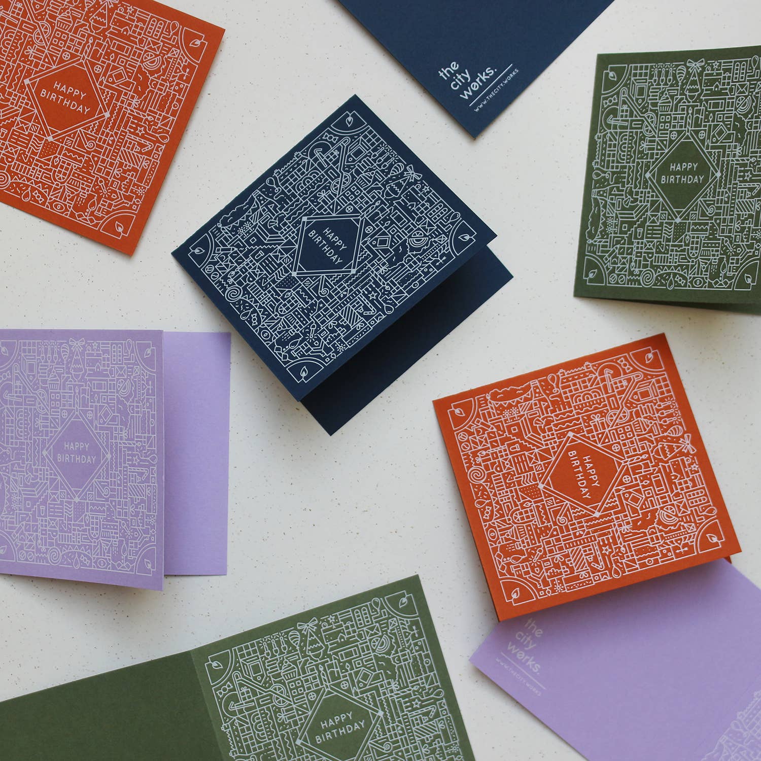 Glückwunschkarte zum Geburtstag mit Stadtmotiv