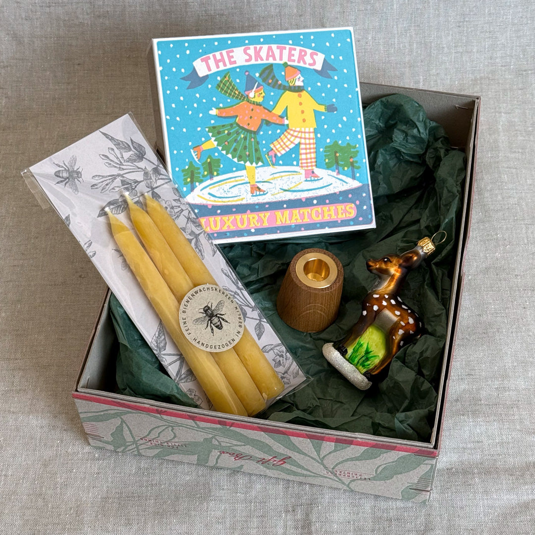 Geschenkbox / Bee Happy / WINTER FUN / stilvolle Wintergeschenkidee mit Kerzen & Baumschmuck - Togethery