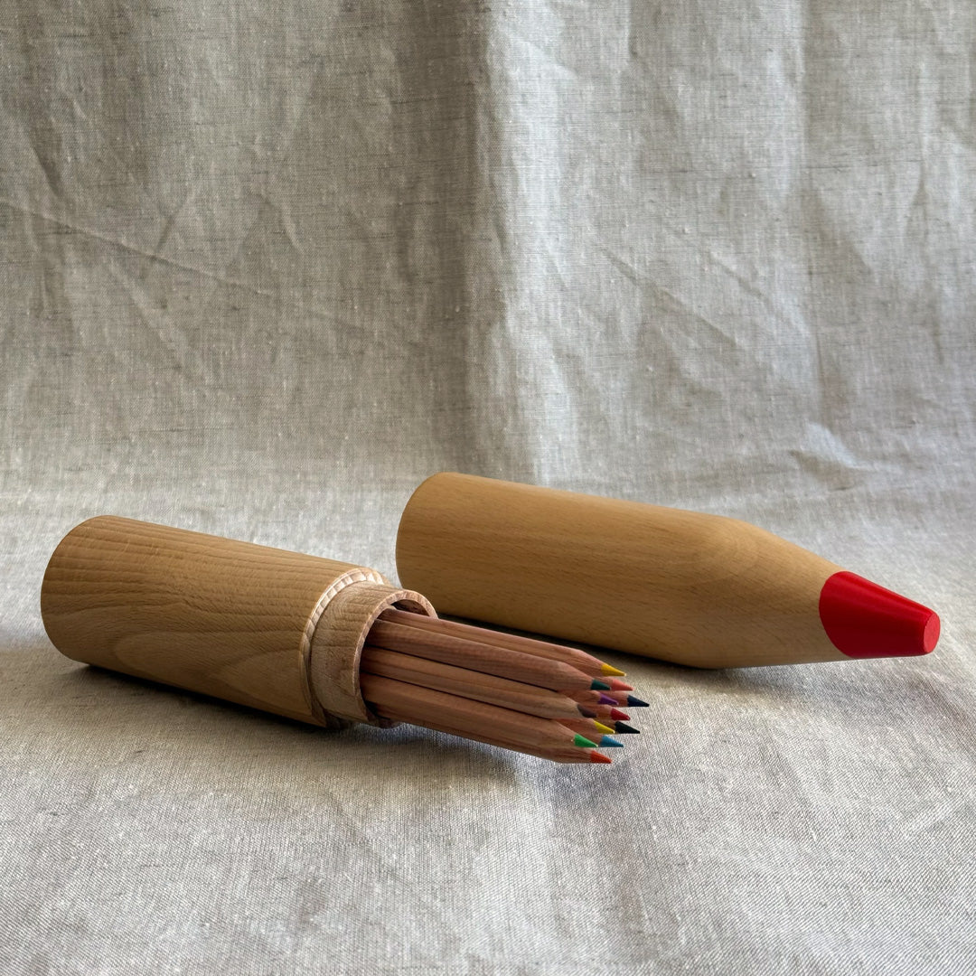 Stiftebehälter mit 12 Buntstiften