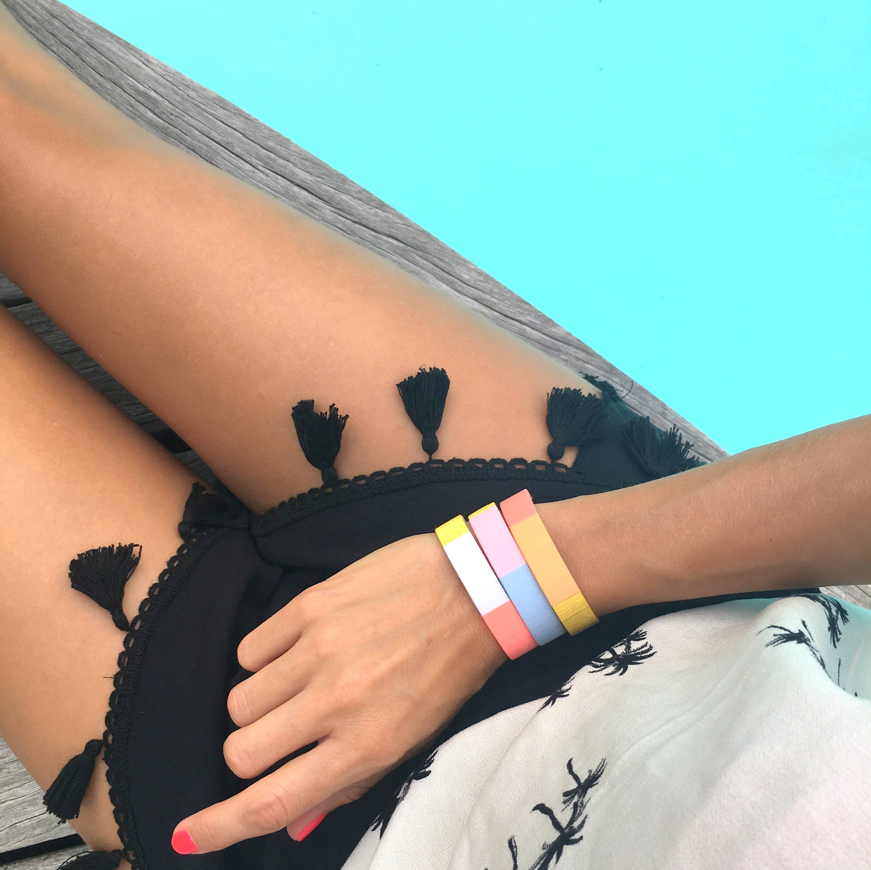 Tao Armreif in fluoreszierendem Gelb, Pink und Orange - Togethery