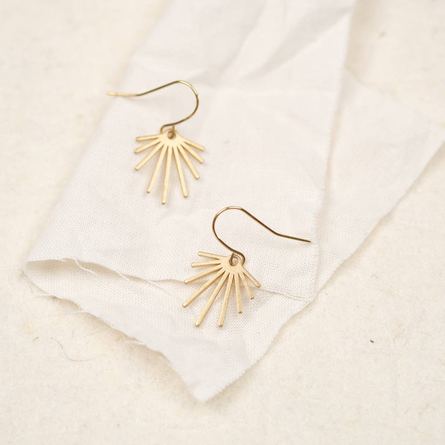 FELI OHRRINGE // Ohrrschmuck, Ohrrhänger, Nachhaltig, Gold