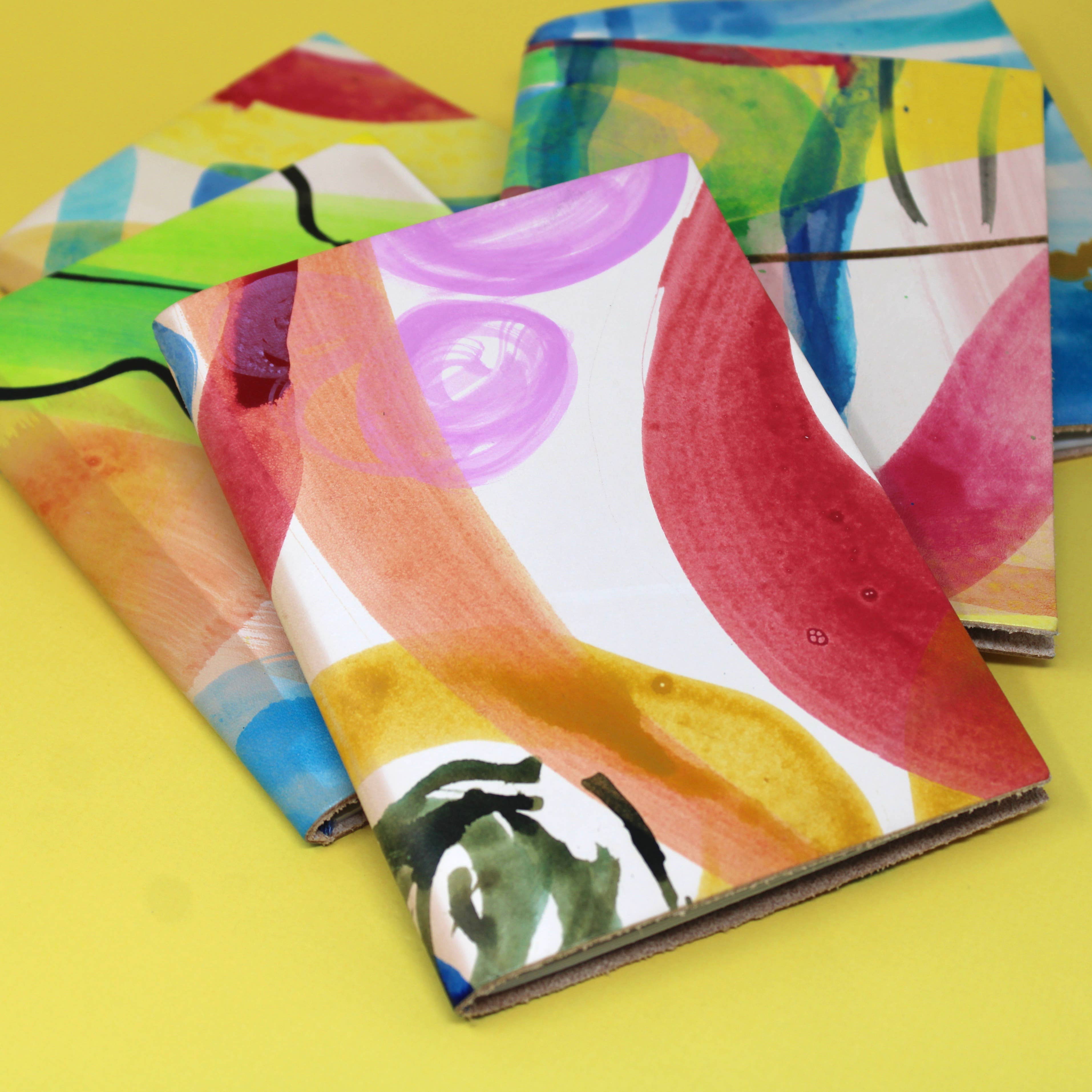 Handbemaltes A6-Skizzenbuch / Verschiedene Farben