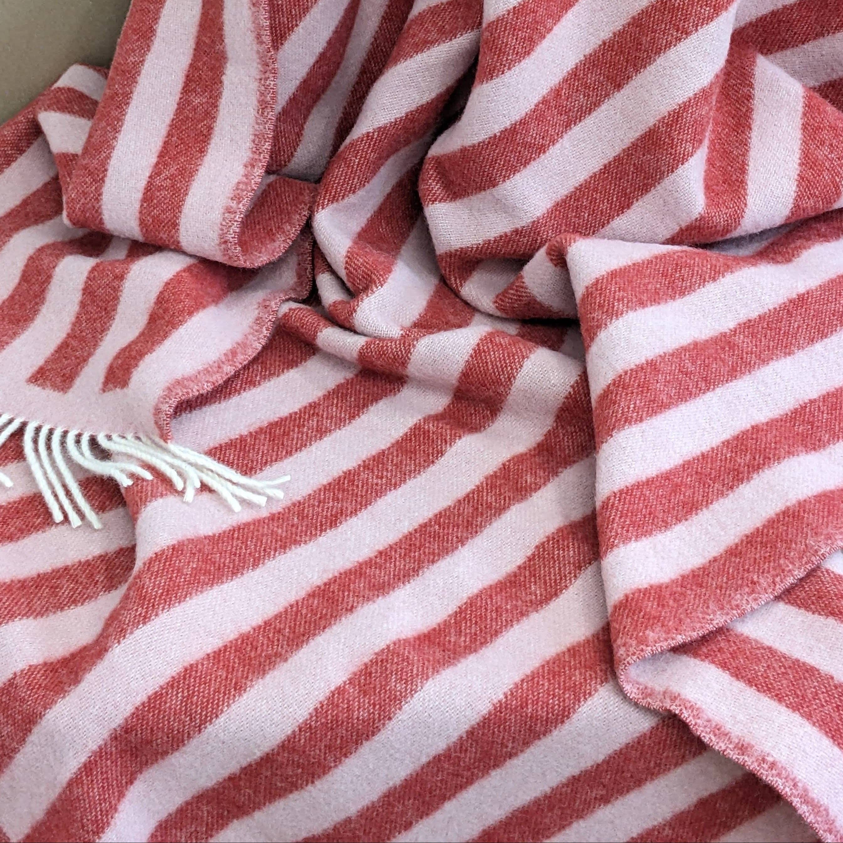 Wolldecke / Kuscheldecke STRIPES red / rose - Togethery