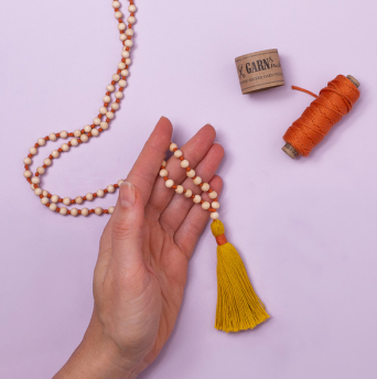 DIY Set / Mala-Quastenkette / Pfirsich + Lila