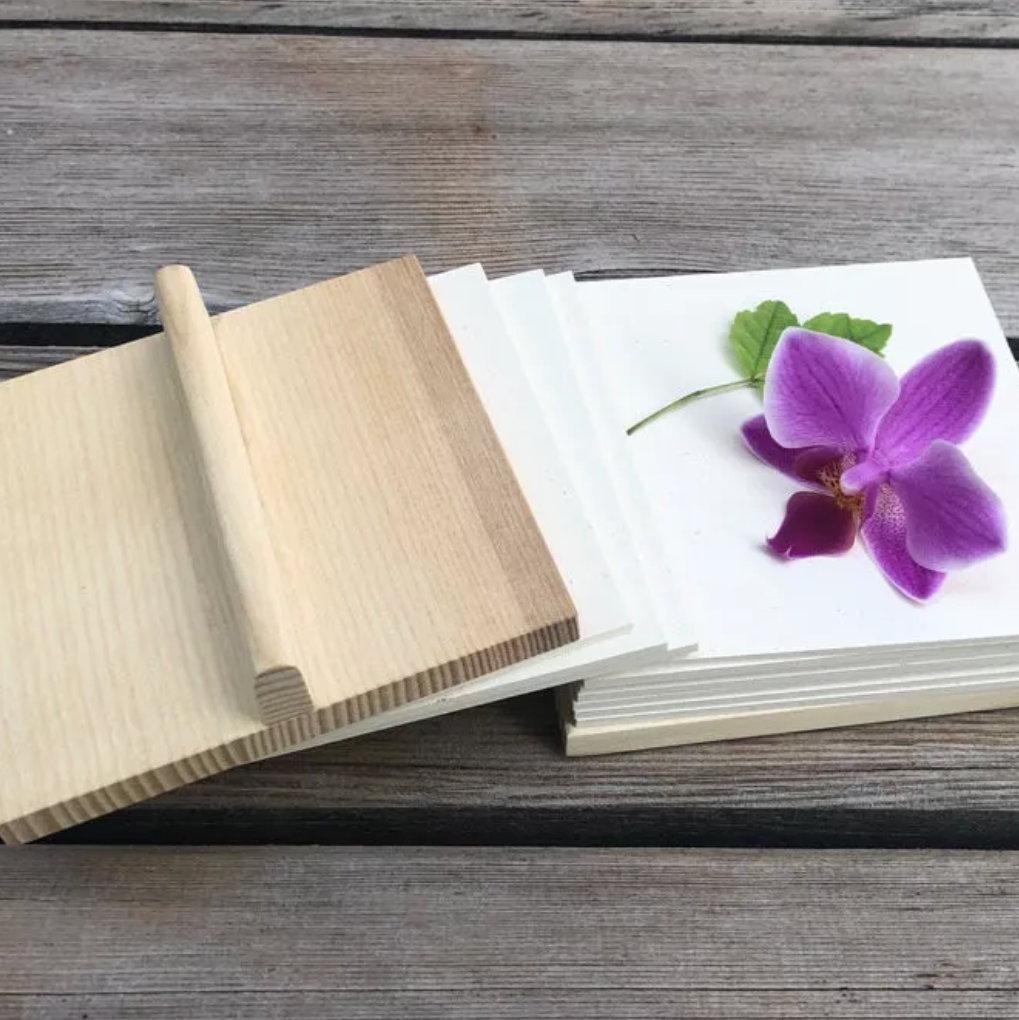 Blütenpresse TO GO / - Blumenpresse aus Holz mit Gurtband - Togethery