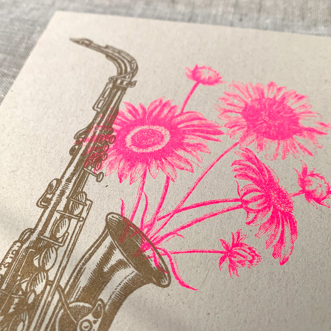 Postkarte / Saxophon mit Blumen - Togethery